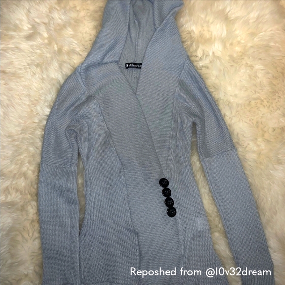 Soft Hooded Sweater - XS - Picture 1 of 4